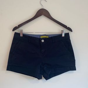 Prince & Fox Size 8 Black Shorts